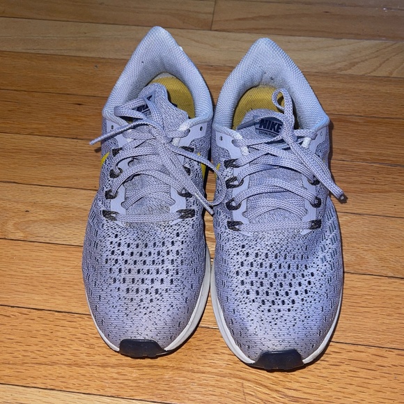 Nike sneakers - Picture 3 of 7